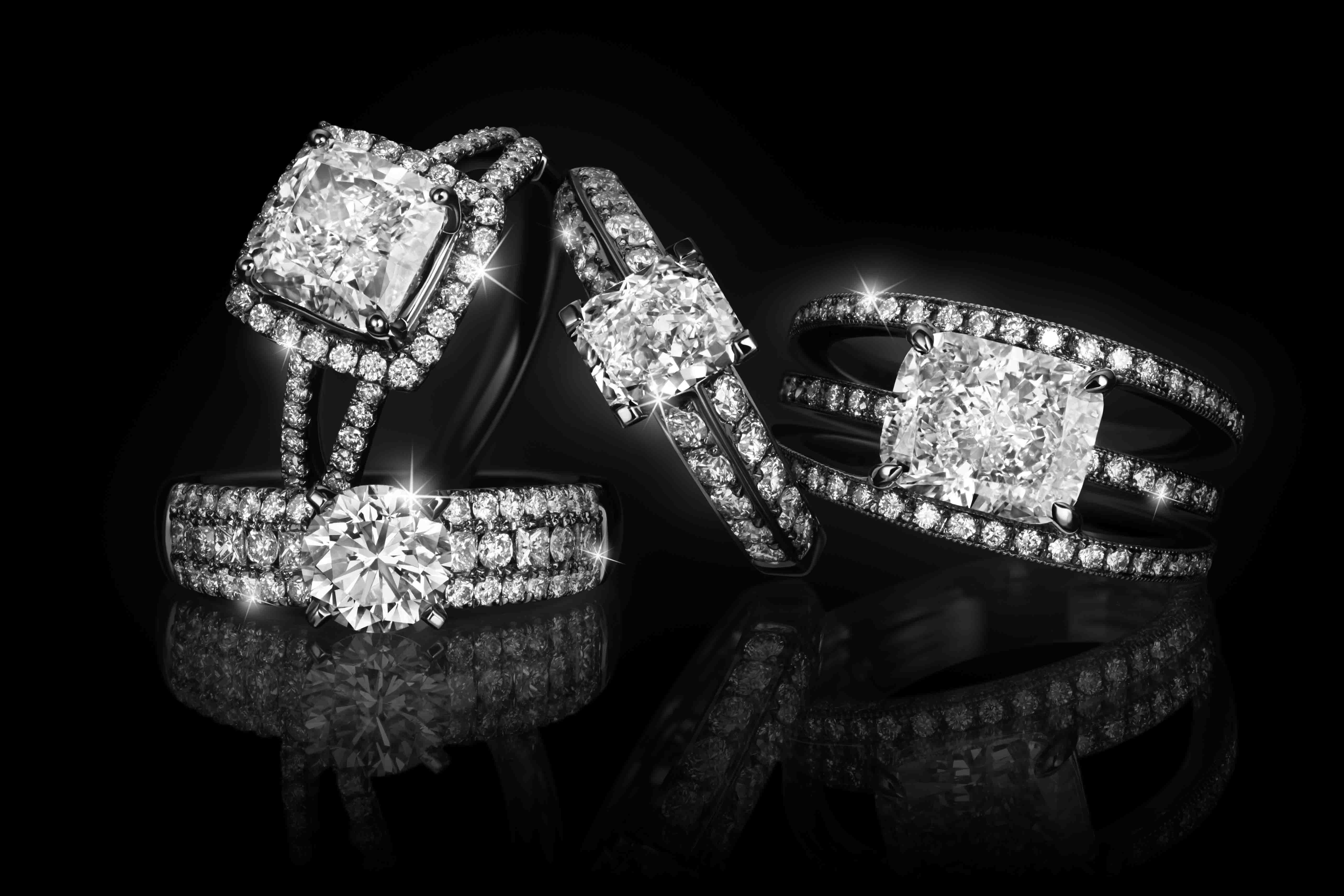 Contemporary Settings For Your Diamond Rings