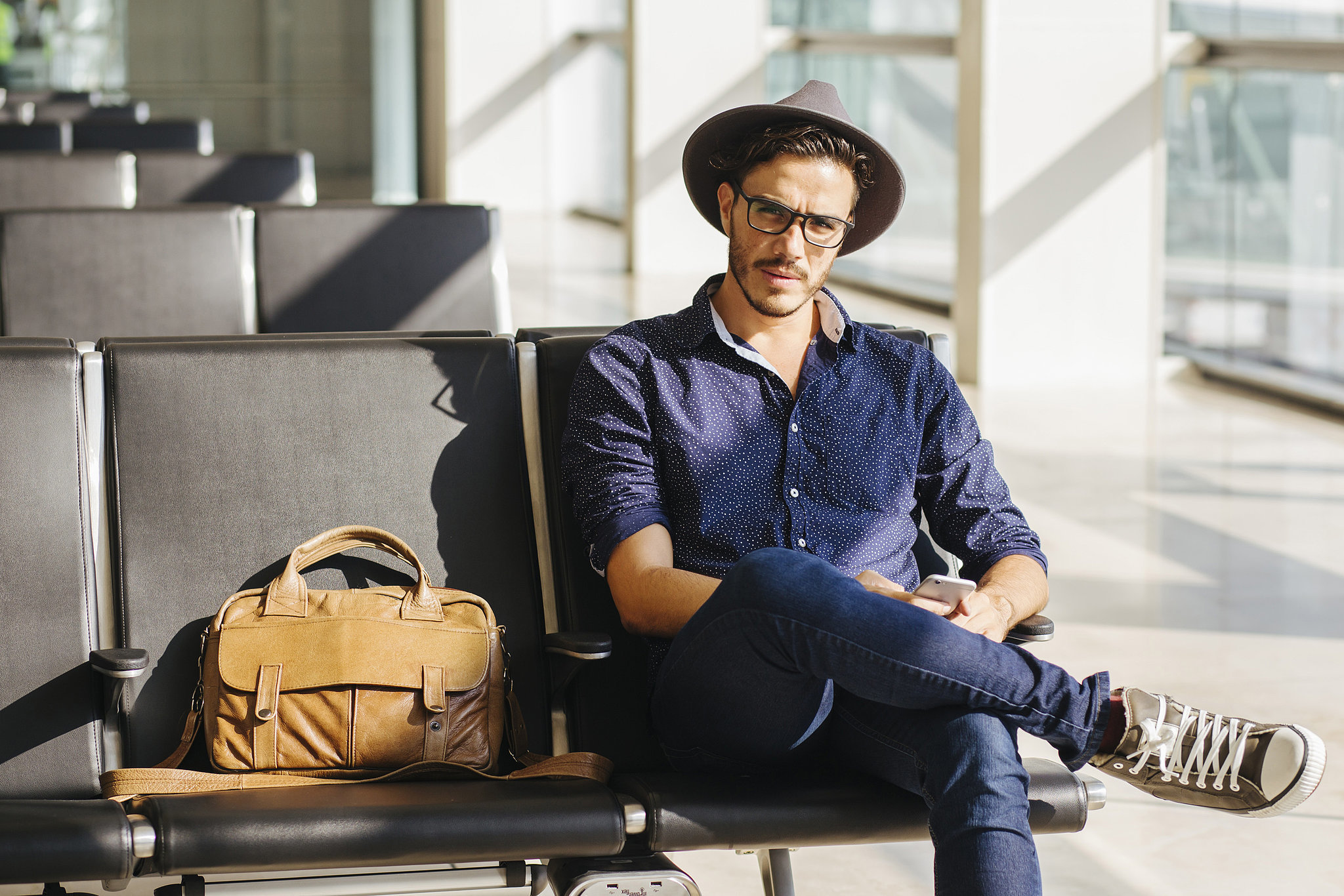 How To Look Cool and Trendy While Travelling