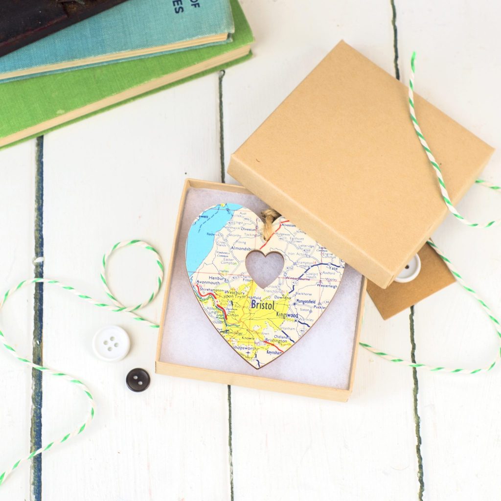 What Are The Popular Categories Of Personalised Map Gifts?