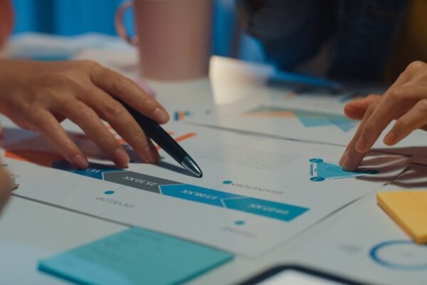 Effective Business Strategies to Stay Competitive in a Dynamic Market